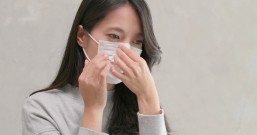 新冠肺炎期间长时间戴口罩易长痘痘 5招解决肌肤发炎困扰